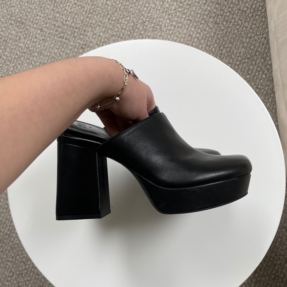 Zara Shoes - Black Faux Leather Clogs